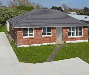 Inviting 3-bedroom family home for rent! - Photo 5