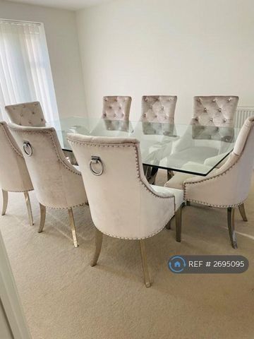 1 bedroom in a house share to rent - Photo 3