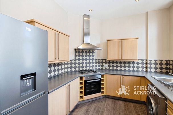 Commercial Road, Whitechapel, London, E1 1RD - Photo 1