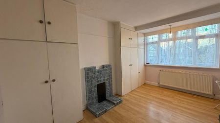 3 bedroom semi-detached house to rent - Photo 4