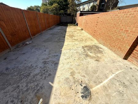 Wentworth Road, Southall, UB2 5TU - Photo 4