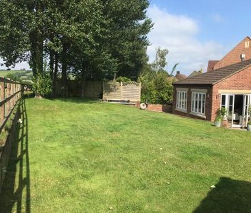 4 bedroom detached house to rent - Photo 1