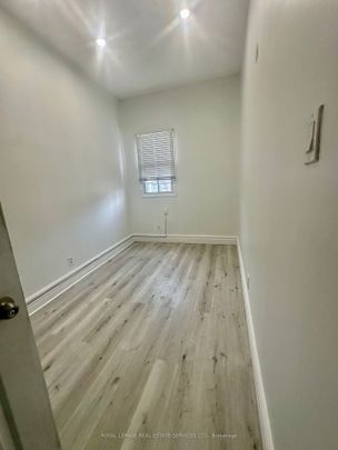 For Lease - 206 Carlton Street Unit# 304, Toronto, Ontario - Photo 1