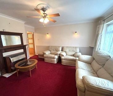 4 bedroom detached house to rent - Photo 5