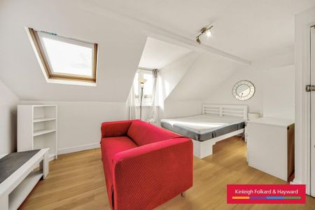 Studio to rent - Photo 2