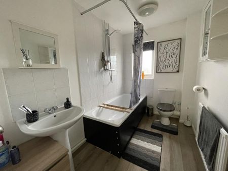 2 bedroom terraced house to rent - Photo 5