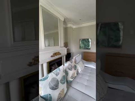 Spacious Fully Furnished Bedroom with own toilet - Photo 4