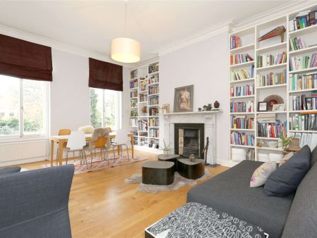 A well presented two bed apartment in the heart of Canonbury one of Islington's most beautiful conservation areas. - Photo 3