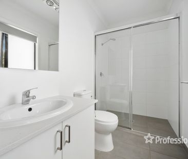 10/37 Latham Street, Werribee VIC 3030 - Photo 5