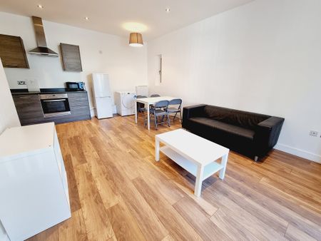 2 Bed Student Accommodation - Photo 3