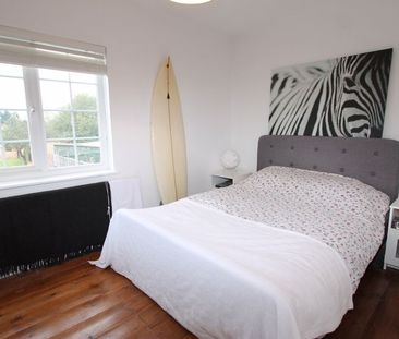 Kings Road, Godalming, Surrey, GU7 - Photo 4