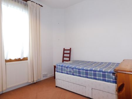 Saughton Gardens, Edinburgh, EH12 5TF - Photo 4