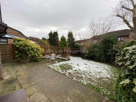 Dorchester Drive, Brooklands, M23 - Photo 3