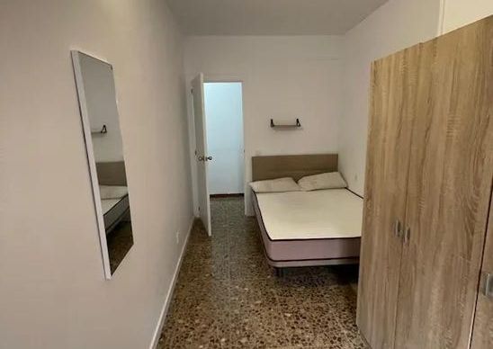 Travessera de Gràcia, Barcelona, Catalonia 08027