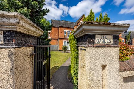 Castle Boulevard, Nottingham, NG7 - Photo 2