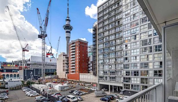 Furnished Studio apartment - Photo 1