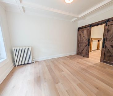 Spacious 1 Bedroom Apartment in Downtown Hamilton!! - Photo 2