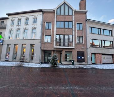 appartement met 2 slpk en autostaanplaats nabij centrum - Photo 3