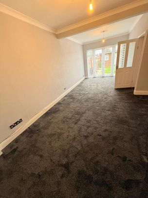 3 bedroom terraced house to rent - Photo 1