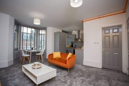 North Parade - Photo 4