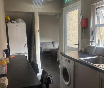 Rooms 1,3 & 4, 14 Beechmount Street, Belfast, BT12 7NG - Photo 5