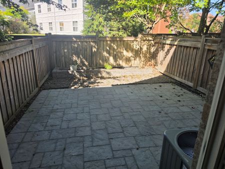 For Lease - 320 Ravineview Drive Unit# 3, Vaughan, Ontario - Photo 3