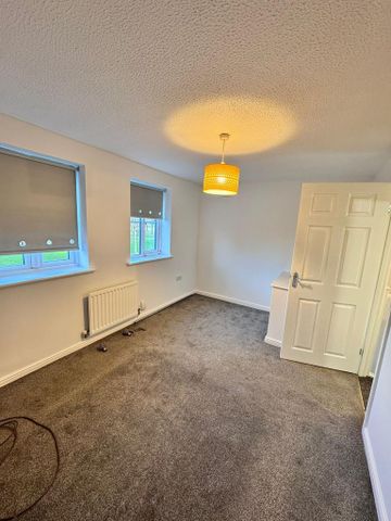 3 bedroom semi-detached house to rent - Photo 5