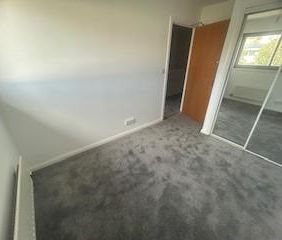 4 bedroom townhouse to rent - Photo 3