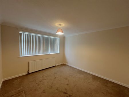 Fall View, Silkstone, S75 4LG - Photo 3