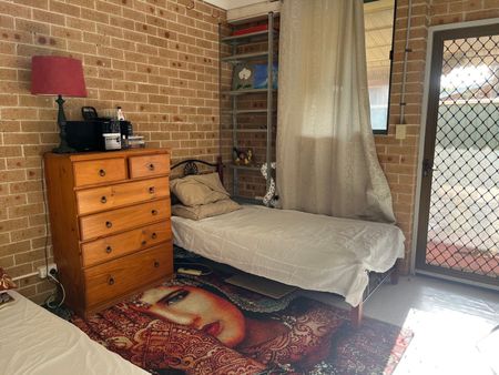 Merrylands - Photo 4