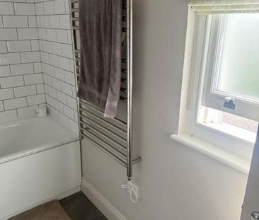A gorgeous, spacious London base for someone looking for a real hom... - Photo 5