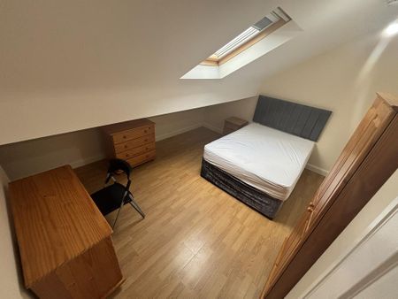 5 bedroom terraced house to rent - Photo 4