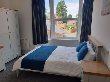 1 bedroom in a house share to rent - Photo 4