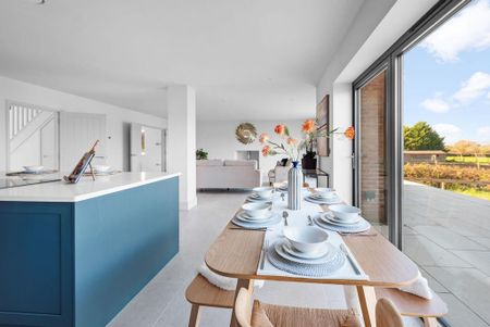 5 bedroom detached house to rent - Photo 3