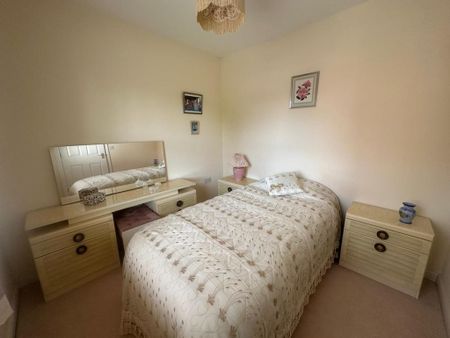 5 bedroom detached house to rent - Photo 4
