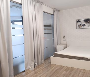 Pl. Dominikański, 2 pokoje, 60 m2 - Zdjęcie 2