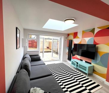 1 bedroom in a house share to rent - Photo 4