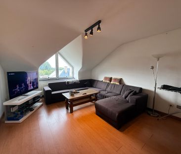 BURST - Dakappartement vlakbij het station. - Photo 2