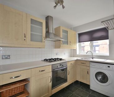2 bedroom townhouse to rent - Photo 2
