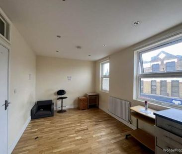 2 bedroom property to rent in Walthamstow - Photo 1