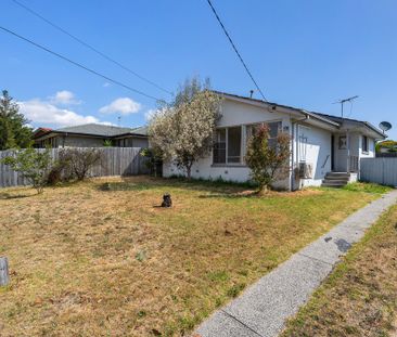 Freshly Renovated Family Living in Frankston North - Photo 4