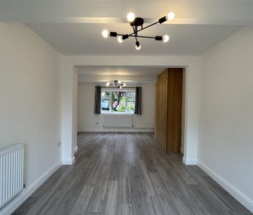 4 bedroom semi-detached house to rent - Photo 2