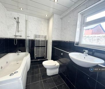 3 bedroom terraced house to rent - Photo 6