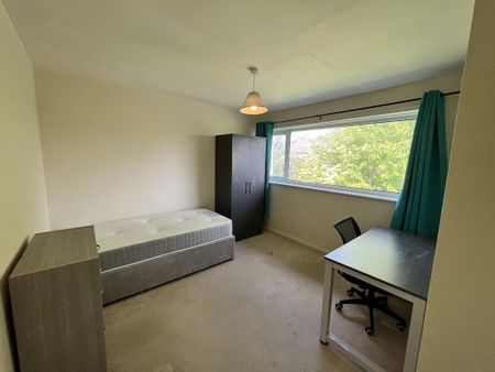 2 bedroom semi-detached house to rent - Photo 5