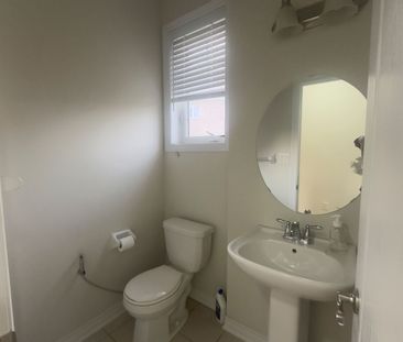 For Lease - 90 Tundra Road Unit# MAIN & 2ND, Caledon, Ontario - Photo 4