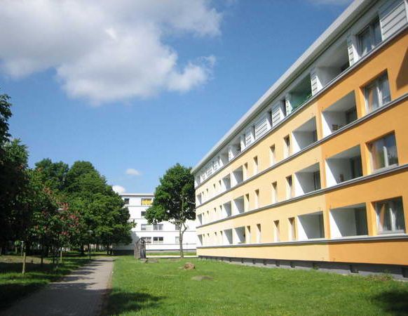 Zeit für einen Tapetenwechsel? Tolle 3 Zimmer Wohnung mit Balkon! - Foto 1