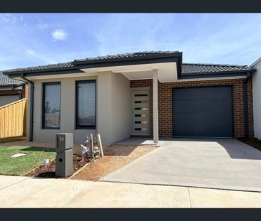 14 Vindaloo Road, Mickleham, Vic 3064 - Photo 2