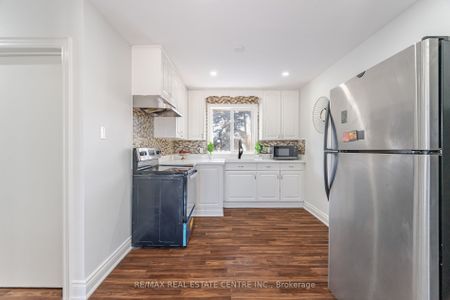 For Lease - 35 Edgemont Drive, Brampton, Ontario - Photo 2