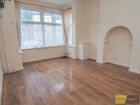 3 Bedroom End Terraced House For Rent - Photo 3