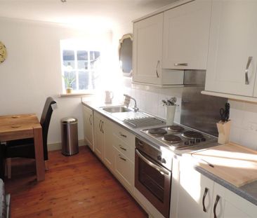 3 bedroom apartment to rent - Photo 6